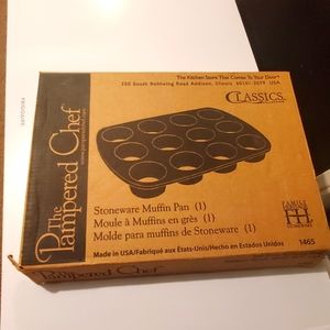 Pampered Chef Stoneware Muffin Pan